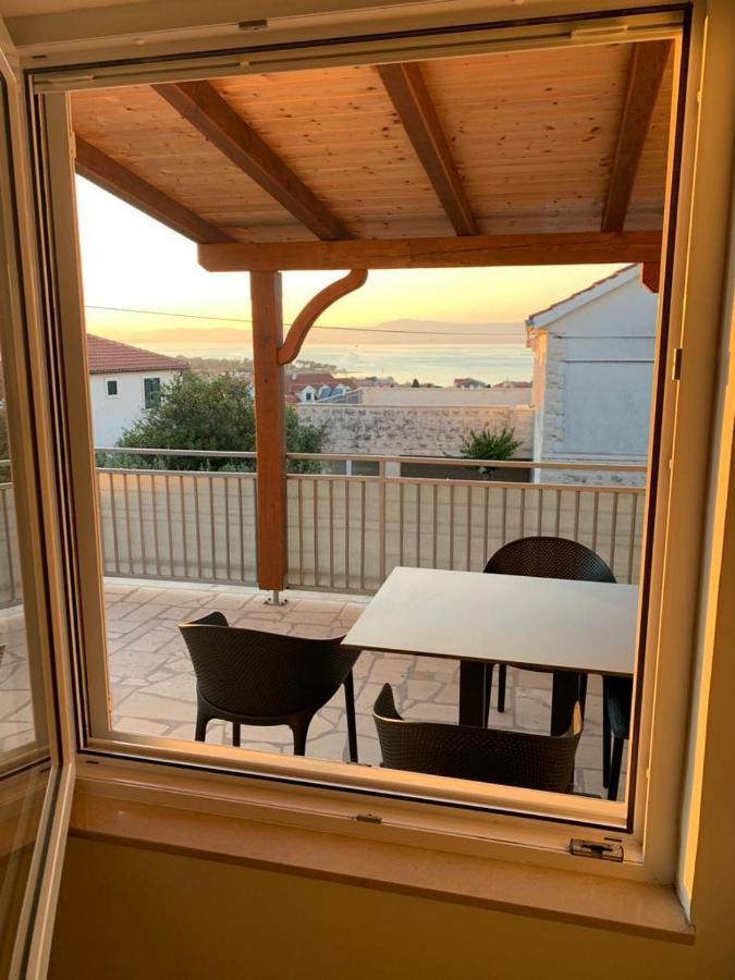 Tara'S Apartman Supetar Exteriör bild