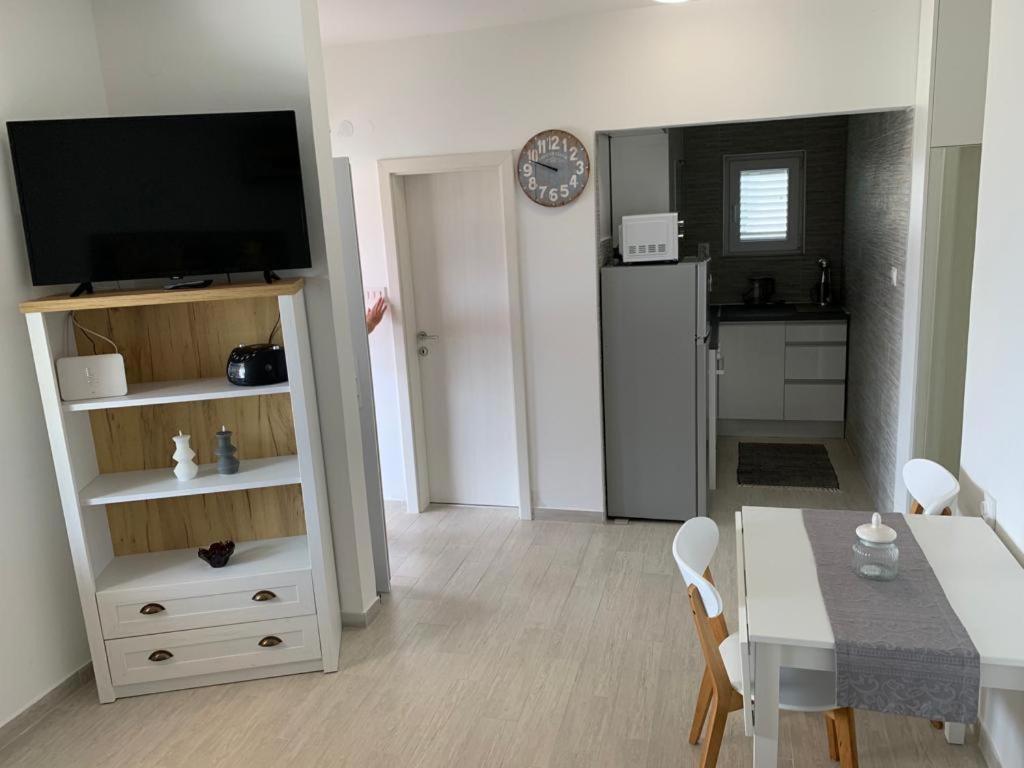 Tara'S Apartman Supetar Exteriör bild