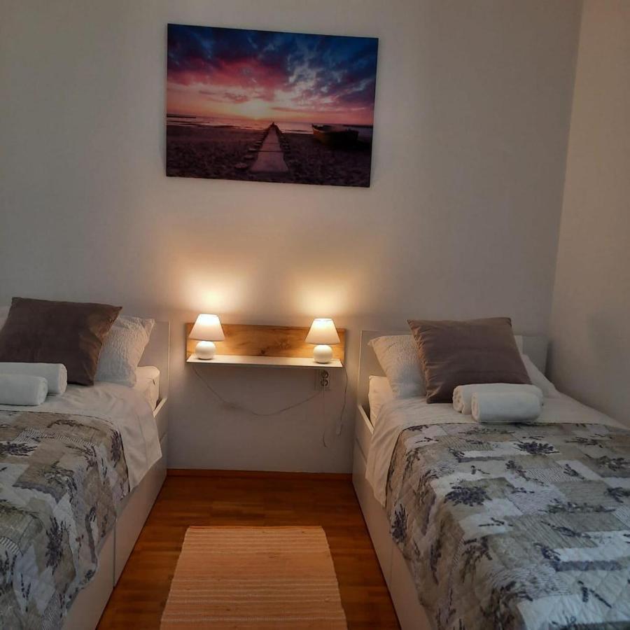 Tara'S Apartman Supetar Exteriör bild
