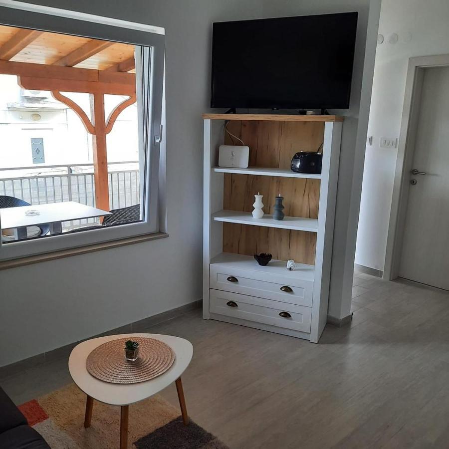 Tara'S Apartman Supetar Exteriör bild